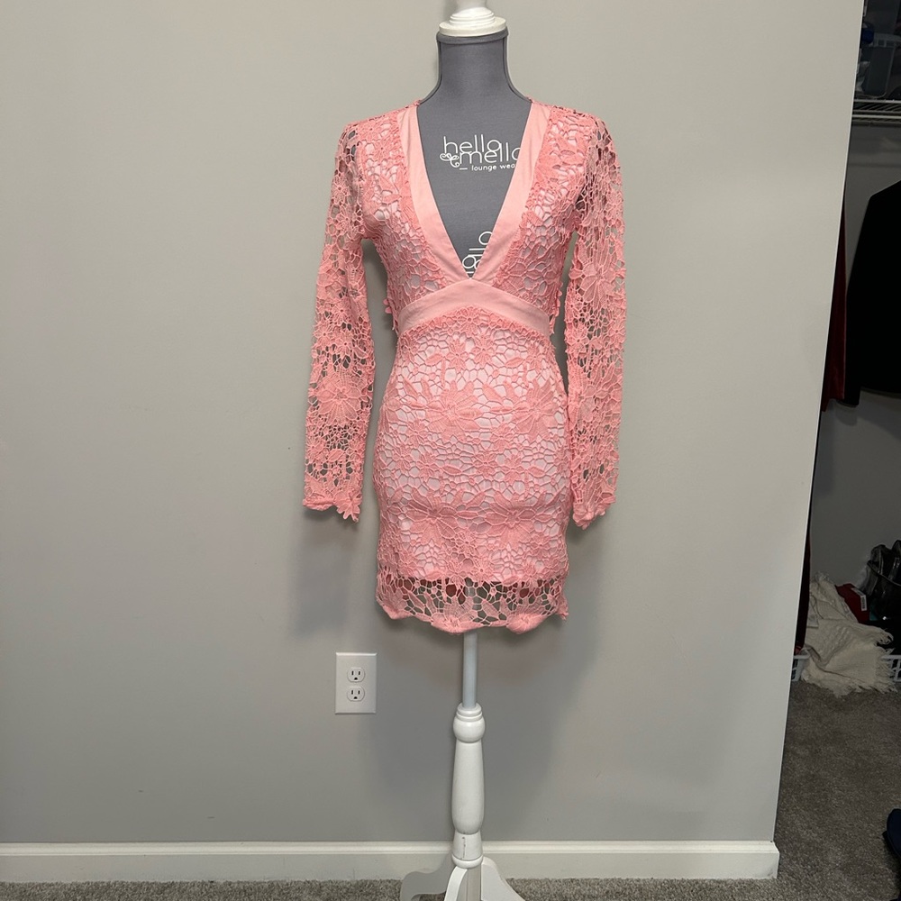 Elegant Pink Lace Dress
